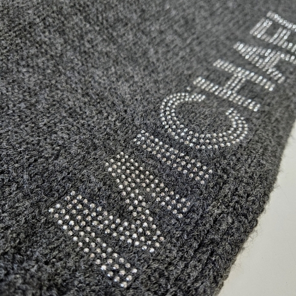 MICHAEL Michael Kors Soft Dark Gray Silver Sparkle Logo Knit Scarf - Picture 3 of 6